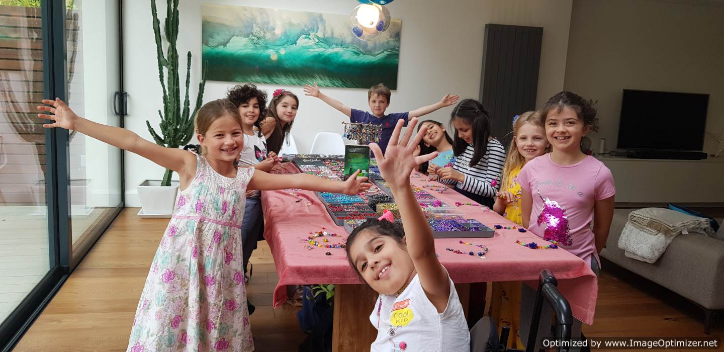 Party fun during jewellery making for 8 year olds