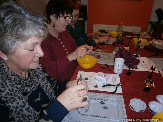Jewellery making workshop for women